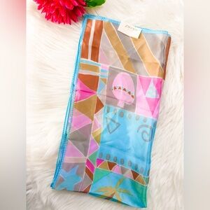 🔶 10/$35- Echo Tropical Print Satin Scarf‎
